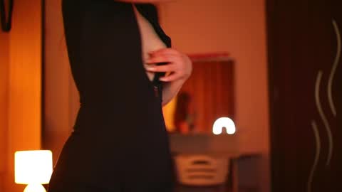 Snapshot of liltightbabe chatting on 04/18/26, 07:58 liltightbabe online show from 04/18/26, 07:58