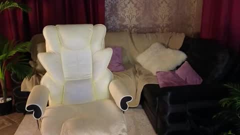 Lilu online show from 10/08/25, 06:49