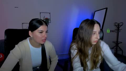 Snapshot of lilu_pink chatting on 09/24/25, 06:06 lilu_pink online show from 09/24/25, 06:06