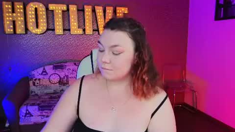 Snapshot of lilumytrend chatting on 06/23/26, 12:03 Lilu online show from 06/23/26, 12:03