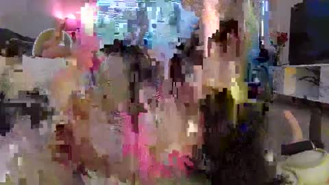 Snapshot of lilvixennn chatting on 09/24/25, 11:08 Raina Ryder online show from 09/24/25, 11:08