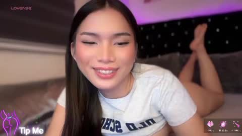 Snapshot of lily_ash chatting on 06/20/26, 07:49 Lily- DONT FORGET TO FOLLOW ME HERE online show from 06/20/26, 07:49