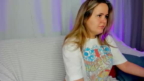 Snapshot of lily_bel chatting on 03/12/26, 07:58 Lily online show from 03/12/26, 07:58