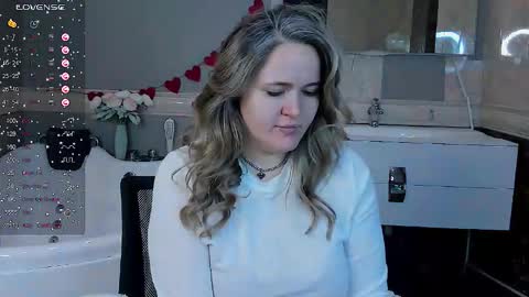 Snapshot of lily_bel chatting on 03/24/26, 04:39 Lily online show from 03/24/26, 04:39