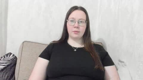 Lily Chays online show from 01/18/26, 07:06