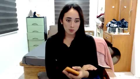 Snapshot of lily_darling chatting on 11/30/25, 01:26 Lily Darling online show from 11/30/25, 01:26