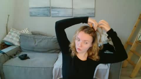 Snapshot of lily_dollyx chatting on 12/02/25, 11:26 Lily dollyx online show from 12/02/25, 11:26