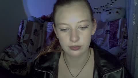 lily_ember online show from 12/05/25, 06:37