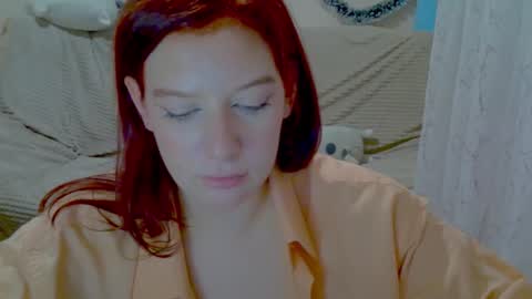 lily_ember online show from 12/19/25, 06:59