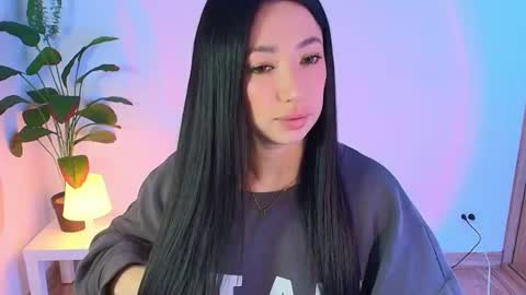 just lily online show from 06/17/26, 12:24