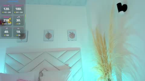 Snapshot of lily_evil chatting on 03/04/25, 05:13 online show from 03/04/25, 05:13