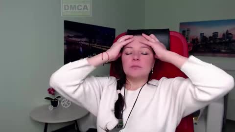 Lily online show from 12/05/25, 05:05