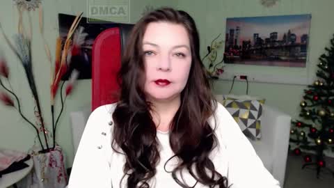 Lily online show from 12/18/25, 03:01