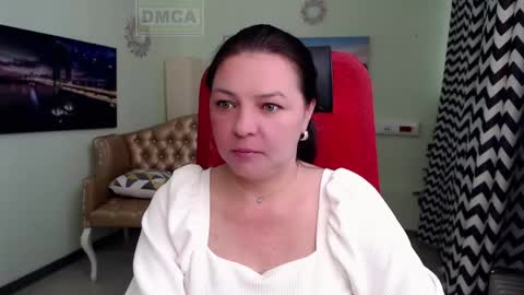 Snapshot of lily_flower7_ chatting on 05/06/26, 04:19 Lily online show from 05/06/26, 04:19