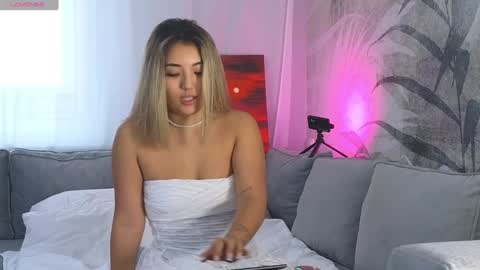 Lily online show from 12/12/24, 07:30