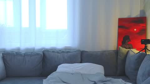 Lily online show from 01/25/25, 09:47