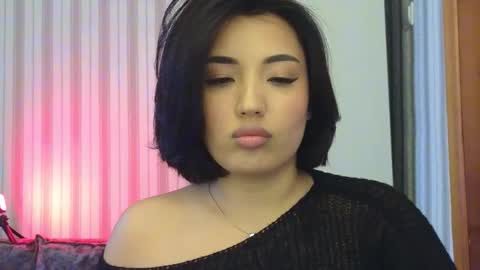 Lily online show from 09/12/25, 10:15