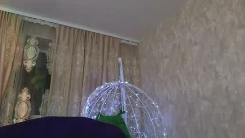 Lily online show from 06/04/26, 07:31