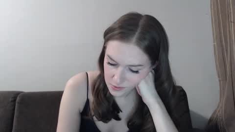 Snapshot of lily_love_x chatting on 02/19/26, 11:01 lily_love_x online show from 02/19/26, 11:01