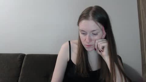 Snapshot of lily_love_x chatting on 04/20/26, 11:17 lily_love_x online show from 04/20/26, 11:17