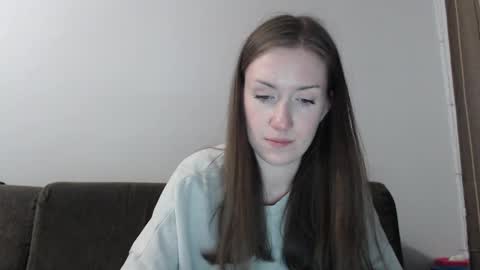 lily_love_x online show from 06/01/26, 11:17