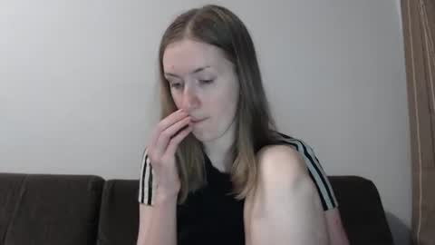 lily_love_x online show from 07/10/26, 11:40