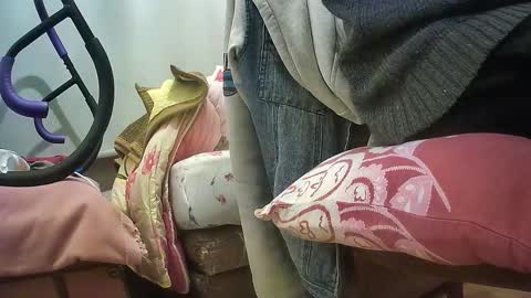 Snapshot of lily_lovelyman_ chatting on 12/21/25, 08:49 lily lovelyman online show from 12/21/25, 08:49