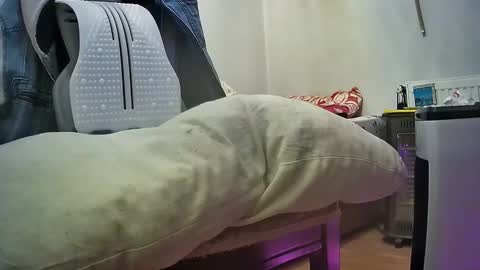 Snapshot of lily_lovelyman_ chatting on 01/15/26, 01:32 lily lovelyman online show from 01/15/26, 01:32