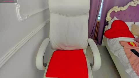 Snapshot of lily_merlin chatting on 04/10/26, 03:39 Lily online show from 04/10/26, 03:39