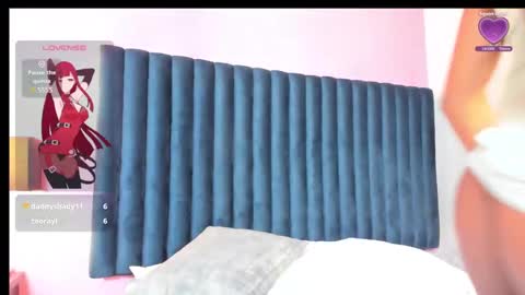 Lily Miiller online show from 01/27/25, 08:49