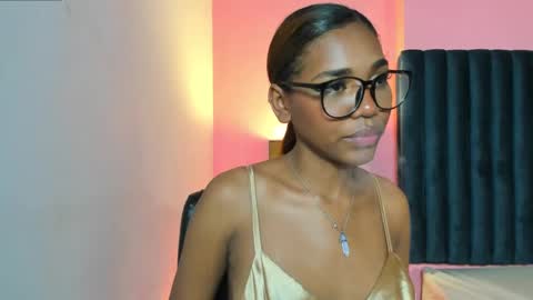 Lily Miiller online show from 02/07/25, 07:38