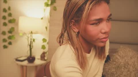 Lily Miiller online show from 02/22/26, 12:01