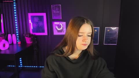 Lily online show from 12/12/24, 06:47