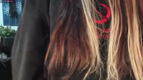 Lily online show from 01/09/25, 07:21