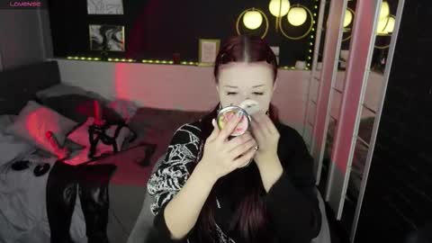 Lily online show from 10/02/25, 07:04