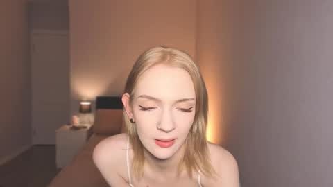 Lily online show from 03/21/26, 10:24