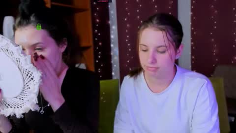 Lily online show from 11/05/25, 07:25