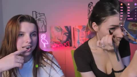 Lily online show from 11/06/25, 07:37