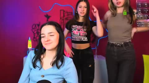 Snapshot of lily_morty chatting on 03/29/26, 12:10 Lily online show from 03/29/26, 12:10