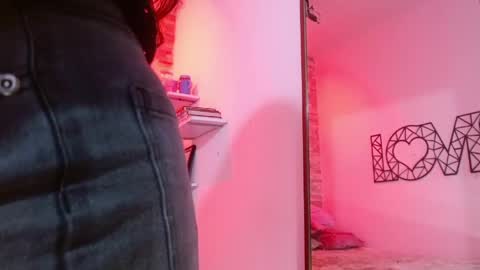 Lily  online show from 04/30/26, 08:57