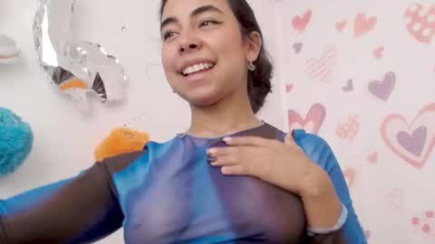 Lily Roberts online show from 10/05/25, 03:10