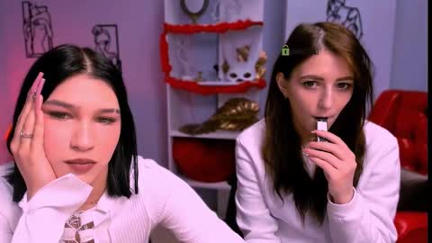 Snapshot of lily_rosss chatting on 03/02/25, 01:05 Lily online show from 03/02/25, 01:05