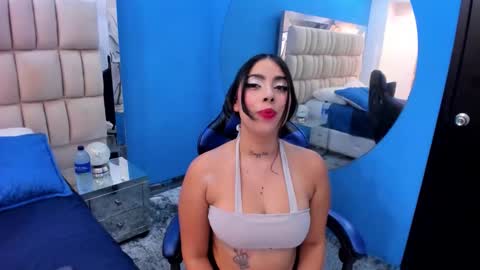lily_rousse0 online show from 05/27/26, 03:14