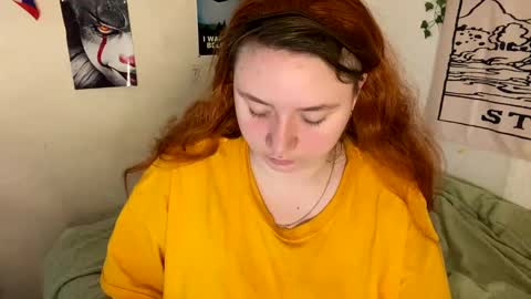 Snapshot of lily_shamy chatting on 12/09/24, 10:00 Alice online show from 12/09/24, 10:00