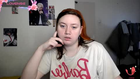 Snapshot of lily_shamy chatting on 01/18/25, 02:02 Alice online show from 01/18/25, 02:02