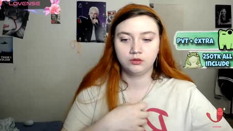 Snapshot of lily_shamy chatting on 02/02/25, 02:45 Alice online show from 02/02/25, 02:45