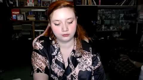 Snapshot of lily_shamy chatting on 10/09/25, 06:39 Alice online show from 10/09/25, 06:39