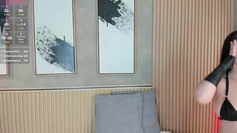 Snapshot of lily_vale chatting on 12/14/25, 07:18 Lily online show from 12/14/25, 07:18