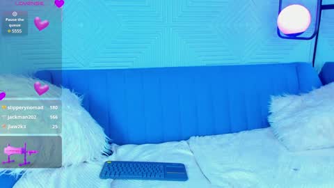 Snapshot of lily_waist chatting on 01/18/25, 10:17 lily_waist online show from 01/18/25, 10:17