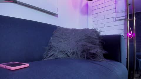 Snapshot of lily_waist chatting on 02/03/25, 02:13 lily_waist online show from 02/03/25, 02:13